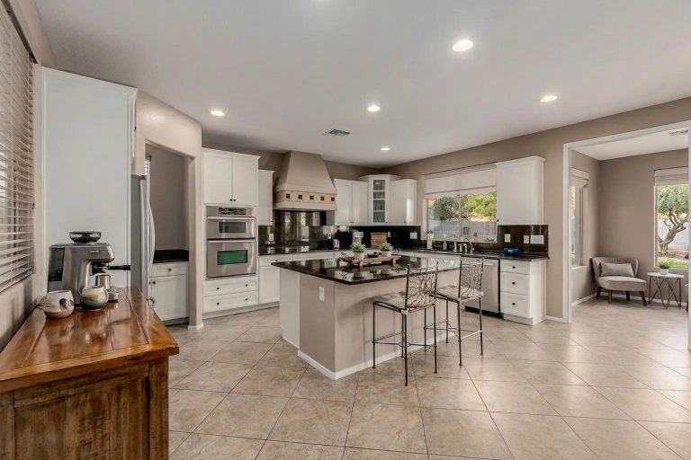 The Ultimate Kitchen Deep-Clean Checklist